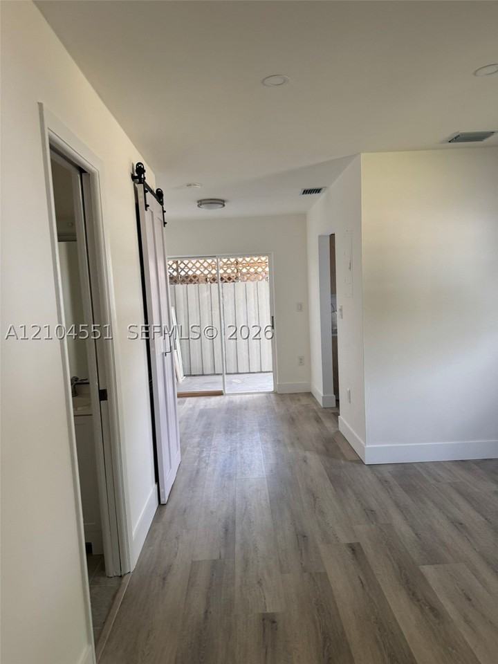 1320 W 46th St #28 - Photo 2 of 50