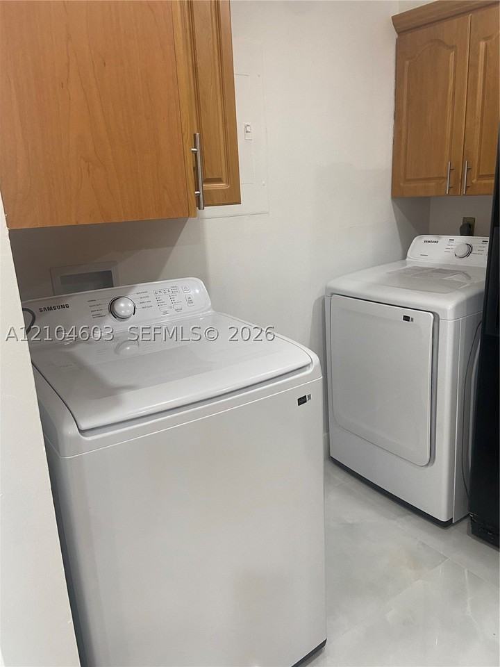 54 Nw 109th Ct - Photo 6 of 25