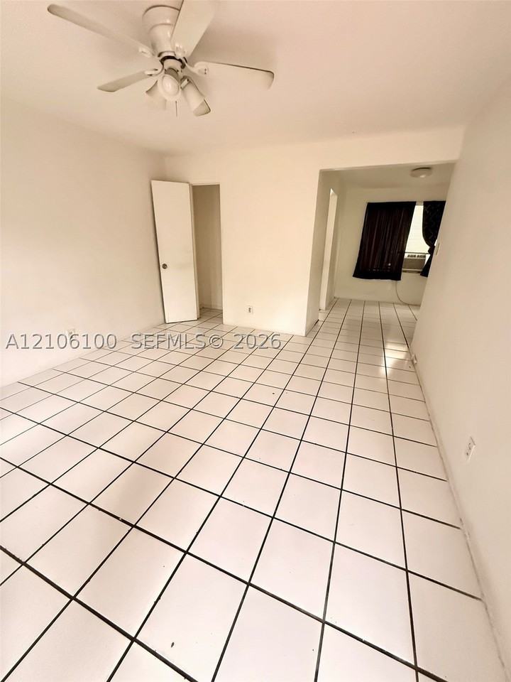 1919 Buchanan St #2 - Photo 3 of 7