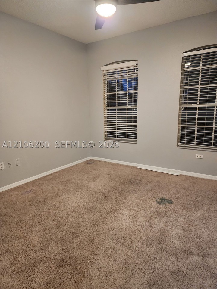 4245 Settlers Ct - Photo 6 of 10