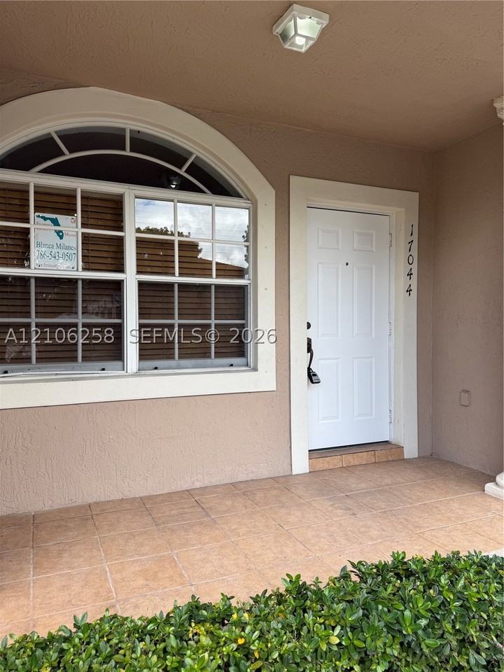 17044 Sw 137th Ct - Photo 2 of 41