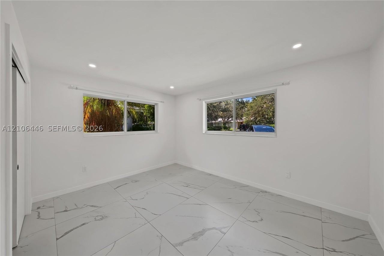 11727 Sw 81st Rd #11727 - Photo 5 of 40