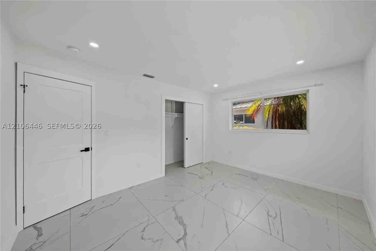 11727 Sw 81st Rd #11727 - Photo 7 of 40