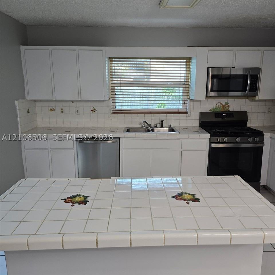 3459 Sw 113th Ct #3459 - Photo 2 of 16
