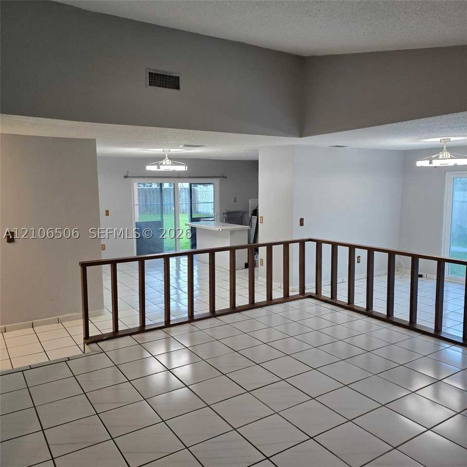 3459 Sw 113th Ct #3459 - Photo 4 of 16