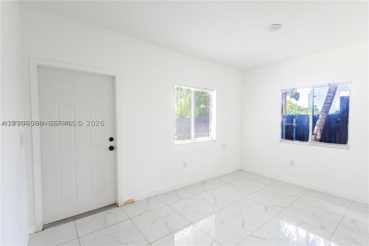 7930 Nw 14th Ave #7930 - Photo 6 of 15