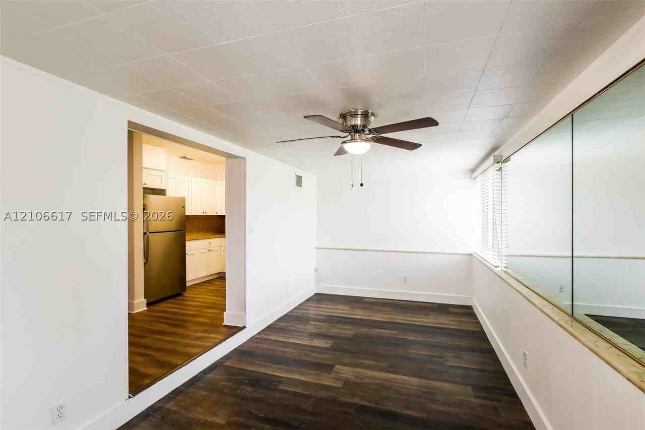10020 Sw 37th St - Photo 7 of 18