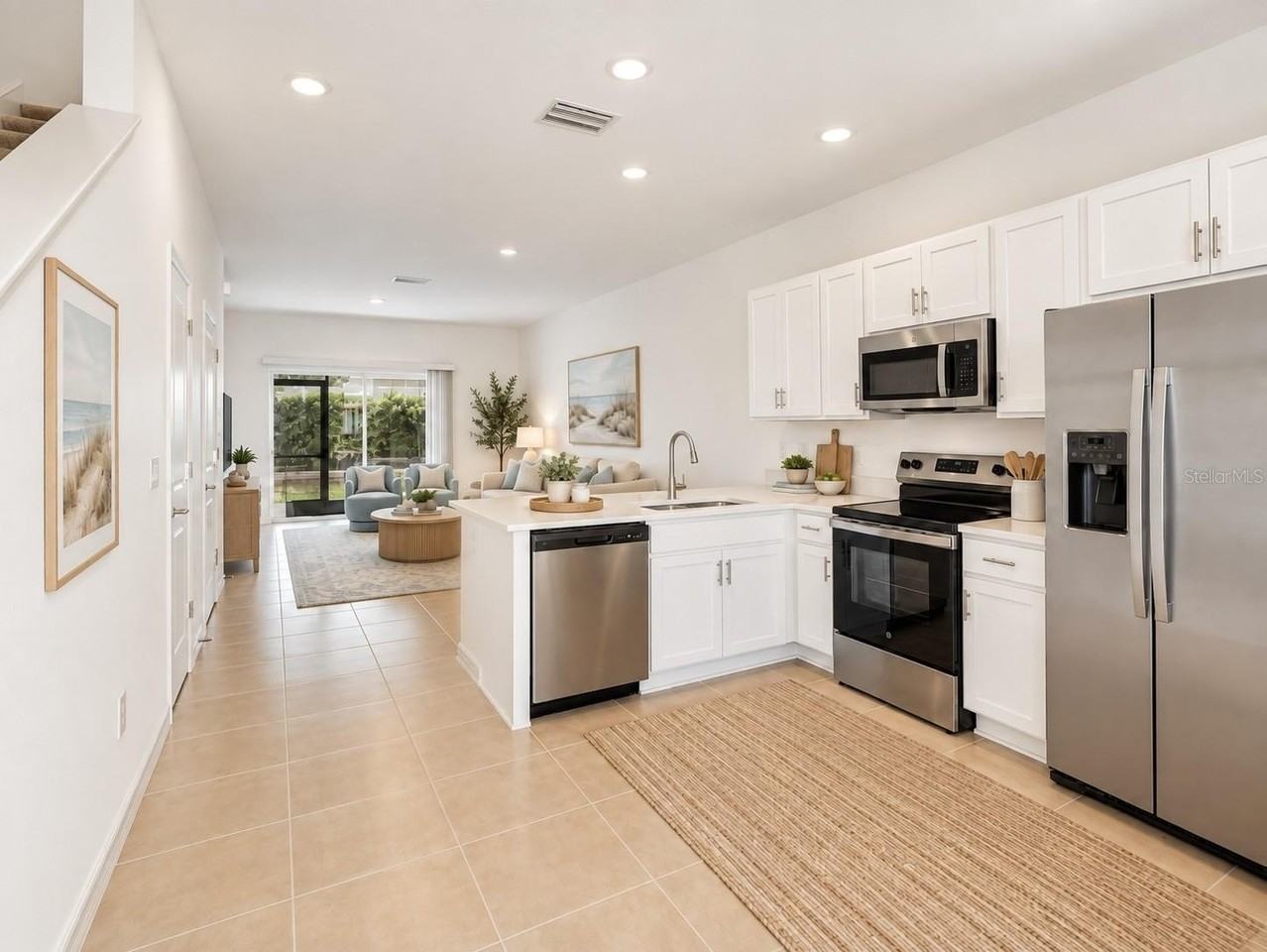 8724 Daybreak St - Photo 7 of 50