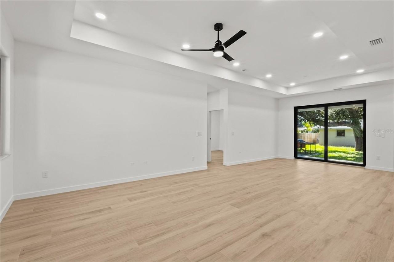1204 Groveland Ave - Photo 3 of 21