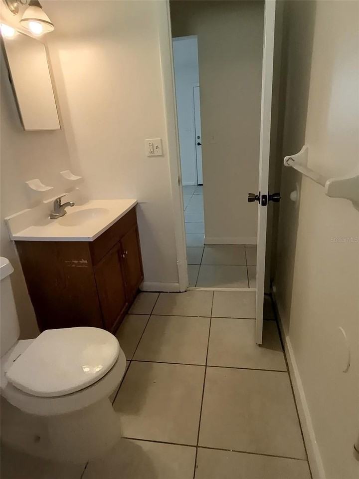 401 Hibiscus Ave #2 - Photo 6 of 9