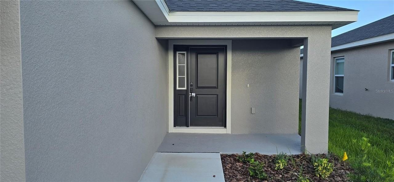 725 Bayside Blvd - Photo 3 of 26
