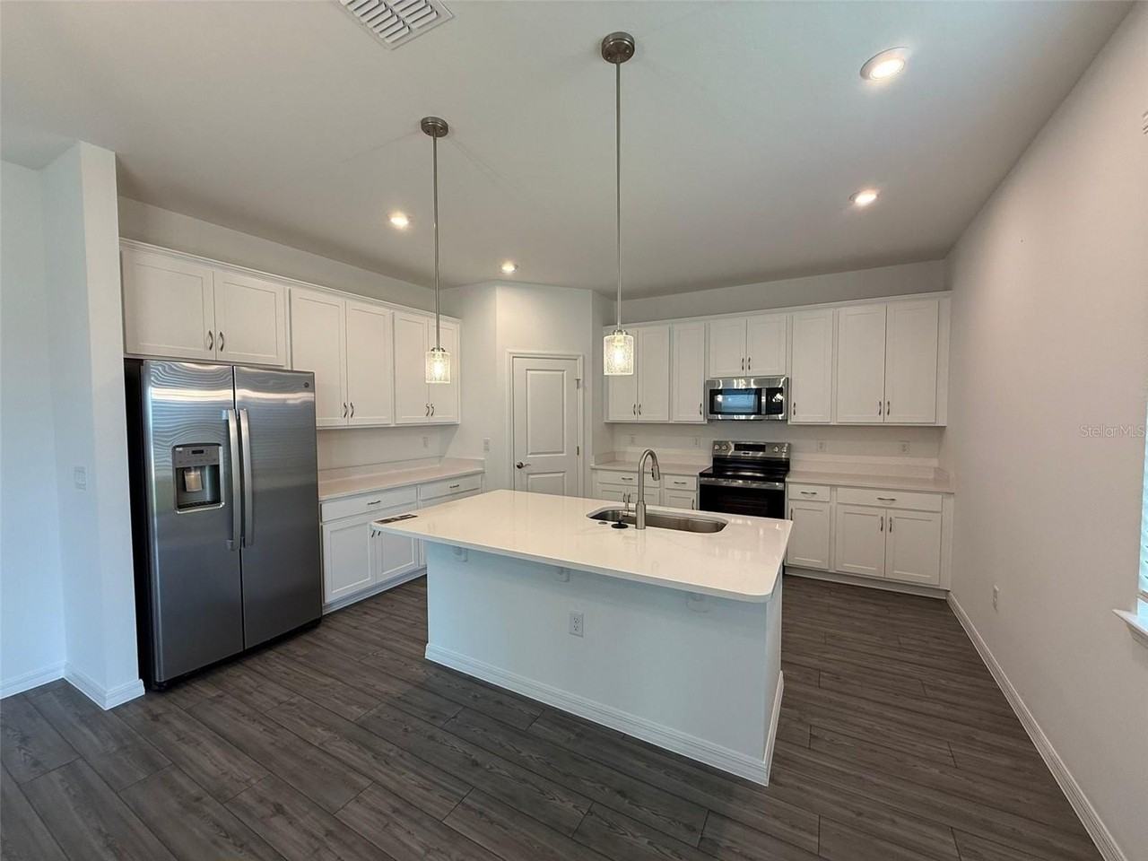 3565 Dahlia Dr - Photo 4 of 31