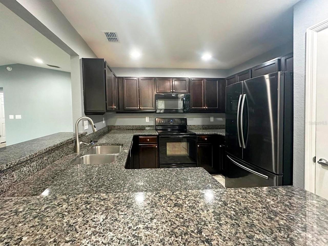 3051 Golden Eagle Way - Photo 5 of 17