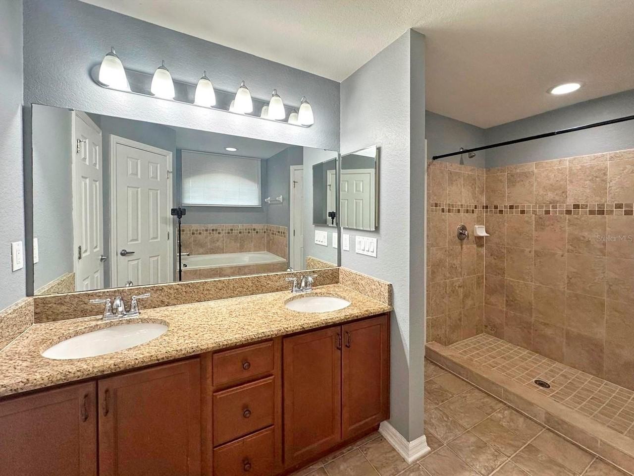3051 Golden Eagle Way - Photo 6 of 17