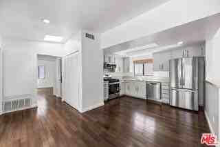 3010 Colorado Ave #4 - Photo 5 of 8