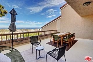 23904 De Ville Way #D - Photo 2 of 8