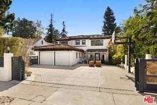 1033 Wellesley Ave - Photo 2 of 8
