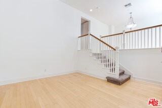5800 Seawalk Dr #7 - Photo 3 of 8