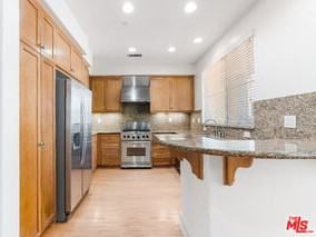5800 Seawalk Dr #7 - Photo 7 of 8