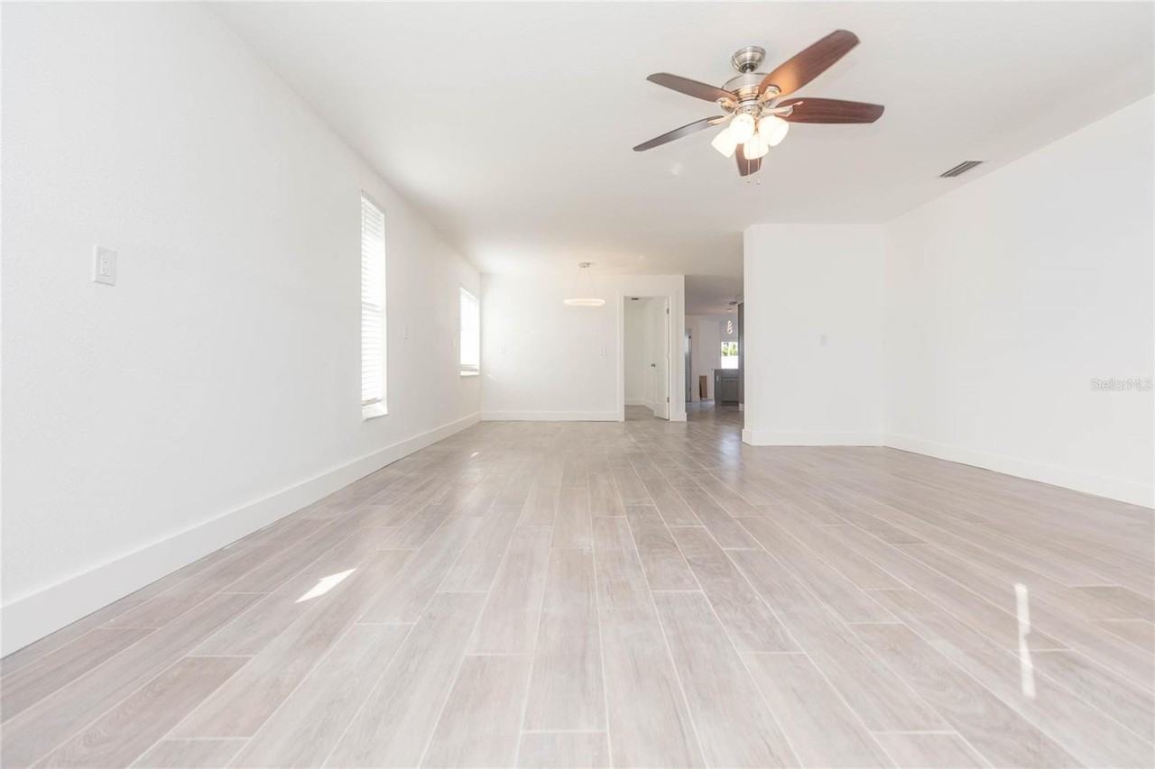 3943 Arkansas Ave Ne - Photo 4 of 33