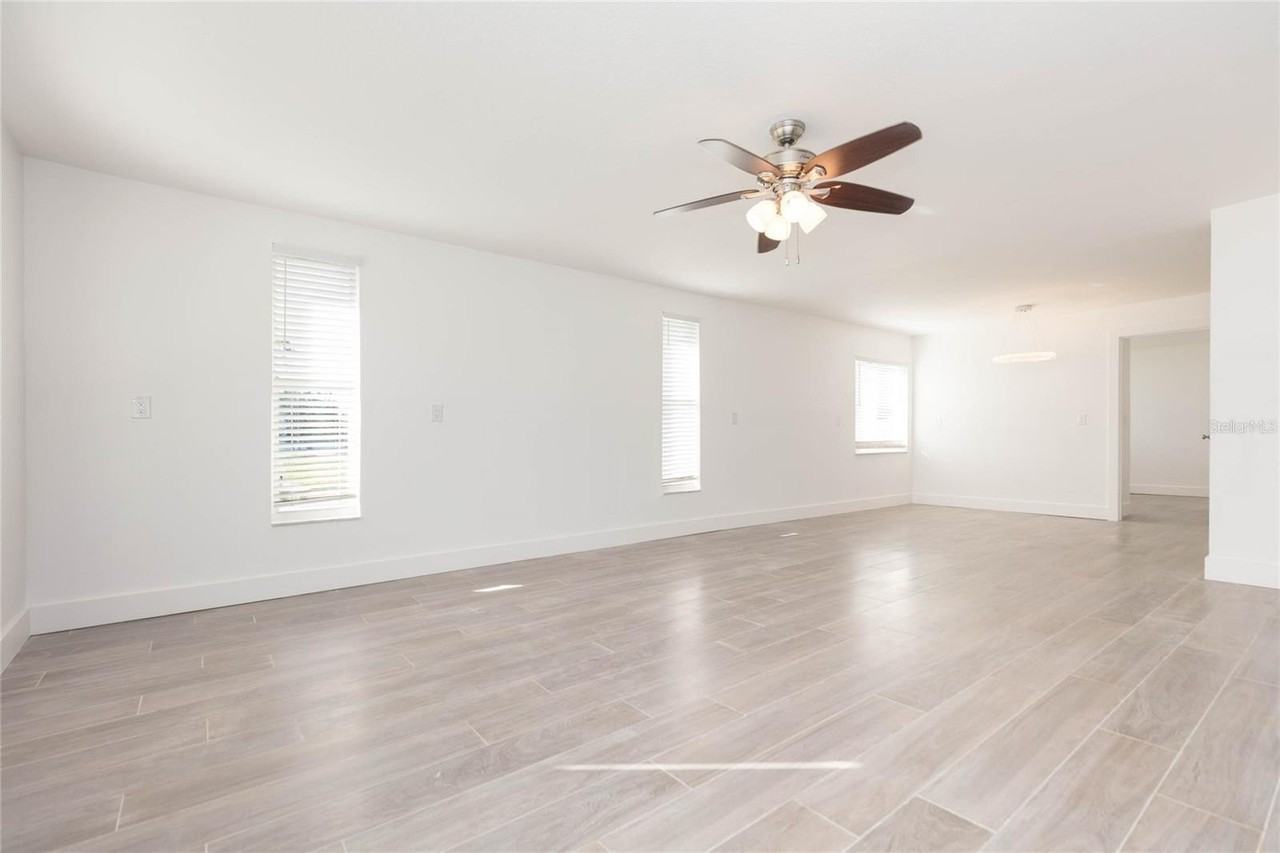 3943 Arkansas Ave Ne - Photo 5 of 33