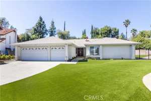 featured image of 17473 Golden Ln