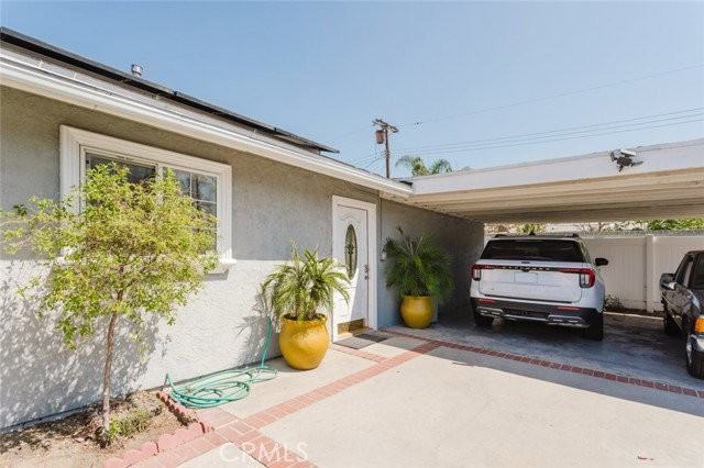 11900 Cometa Ave - Photo 3 of 5