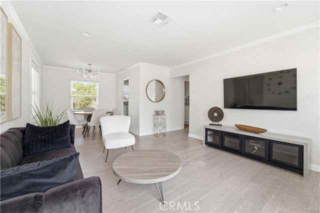 6501 Charlesworth Ave - Photo 4 of 8