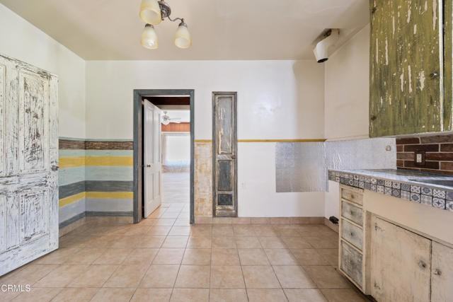 10630 Hillhaven Ave - Photo 5 of 6
