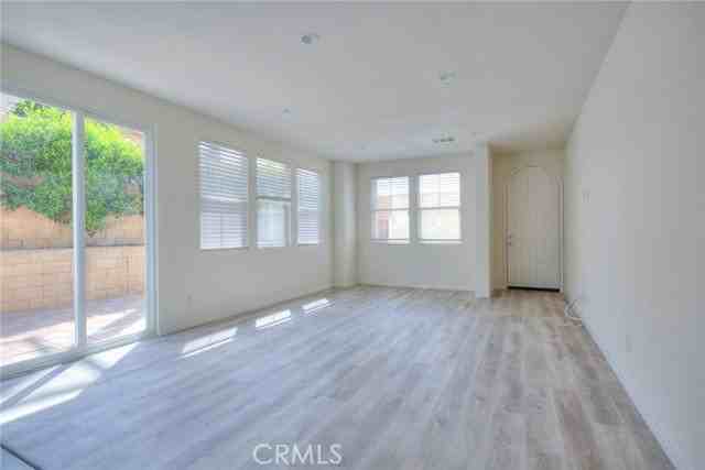 2151 Citrus Pl - Photo 5 of 8