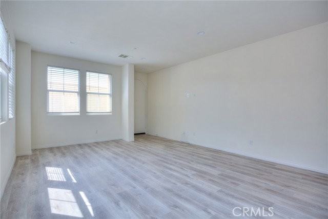 2151 Citrus Pl - Photo 6 of 8