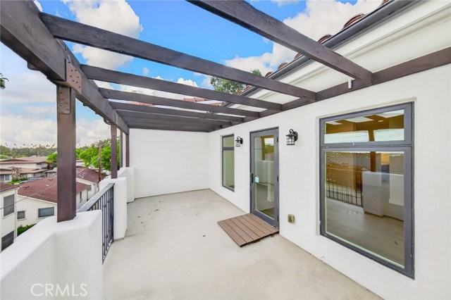 306 San Marcos St #E - Photo 3 of 8