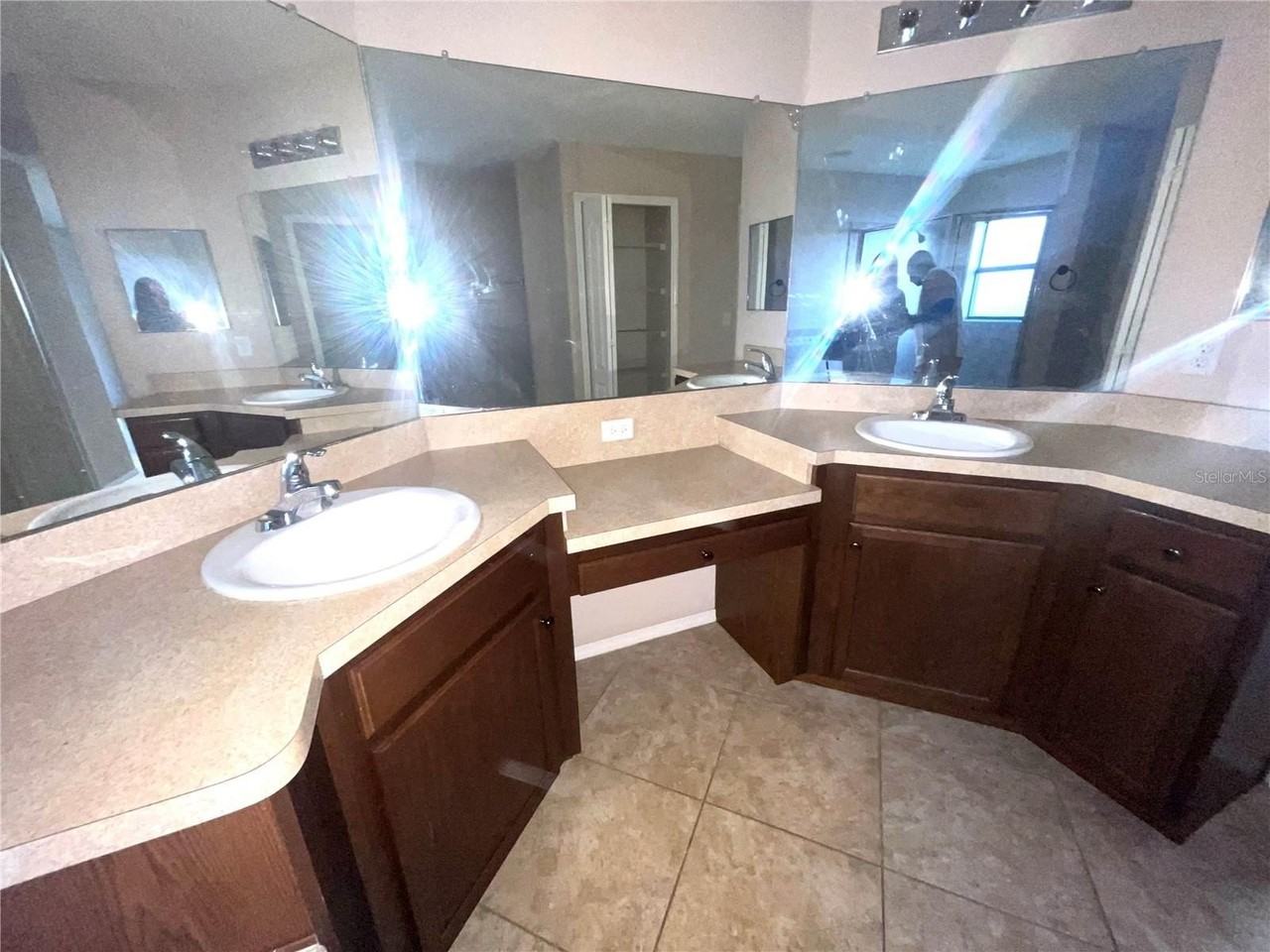 273 Towerview Dr E - Photo 5 of 7