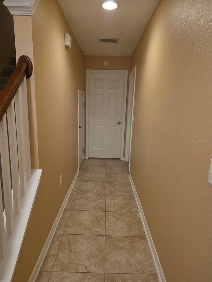 2425 Middleton Grove Dr - Photo 2 of 37