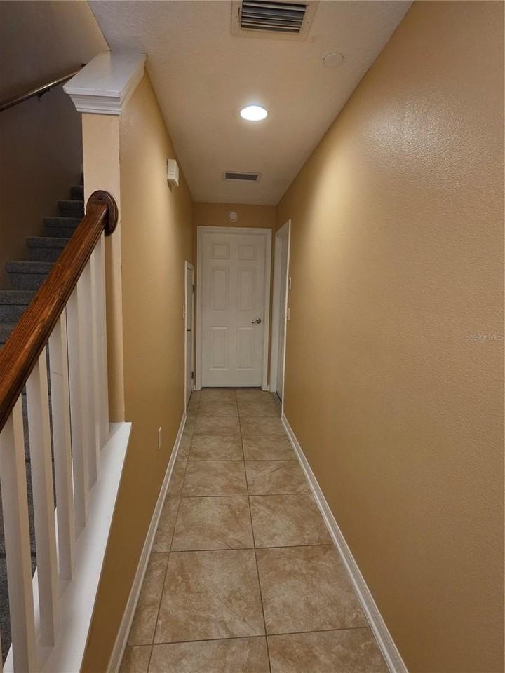 2425 Middleton Grove Dr - Photo 4 of 37
