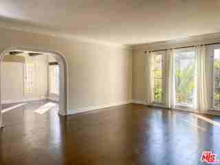 1242 Stearns Dr - Photo 3 of 8