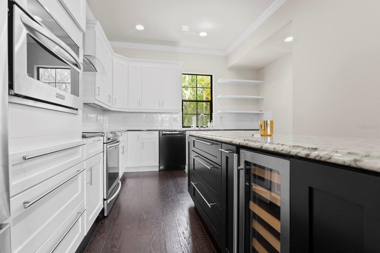224 S Audubon Ave - Photo 6 of 50