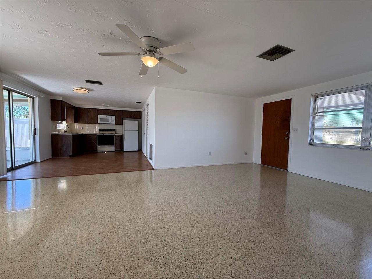 3838 Beechwood Dr - Photo 6 of 16