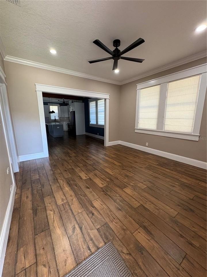 200 E Fern St - Photo 3 of 14