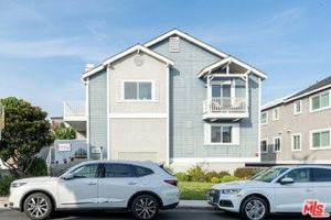 featured image of 1411 12th St #2