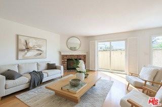 1411 12th St #2 - Photo 3 of 8