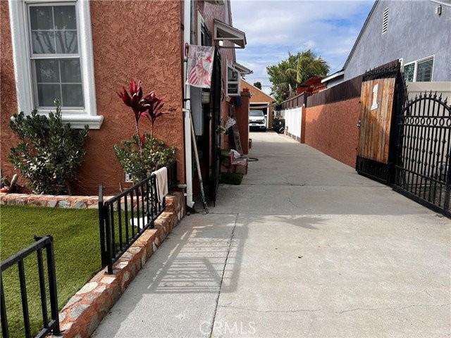 4635 W 137th Pl - Photo 2 of 7