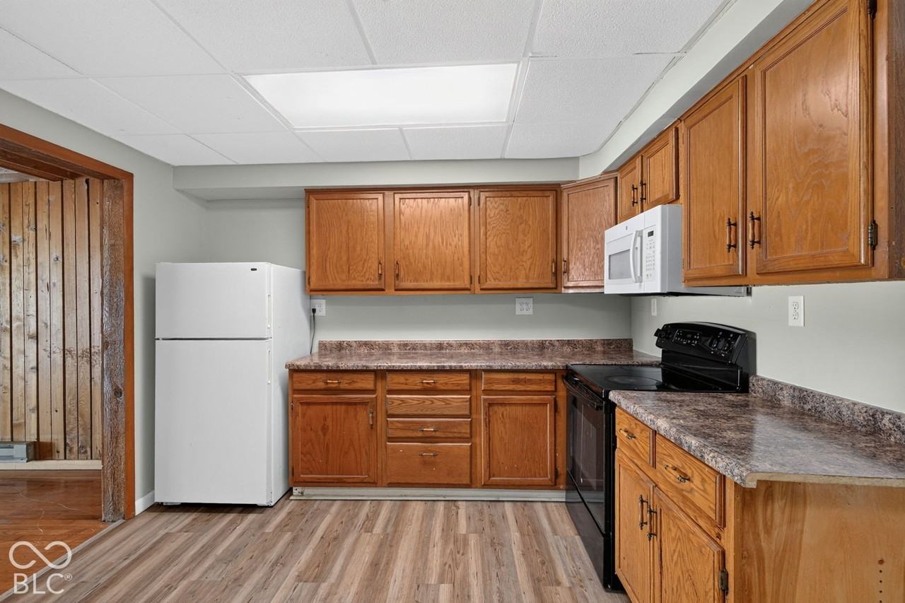 1532 S Oxford St - Photo 7 of 29