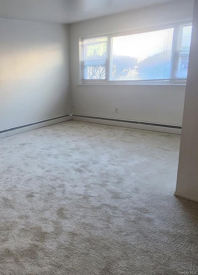 400 N Corona Avenue, Valley Stream,NY #B1 - Photo 5 of 13