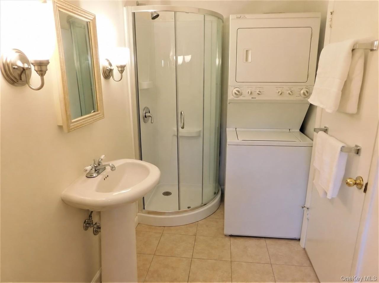 26 Overlook Dr #REAR - Photo 6 of 6