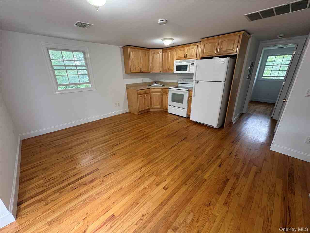 17 Woodfield Ave - Photo 2 of 6