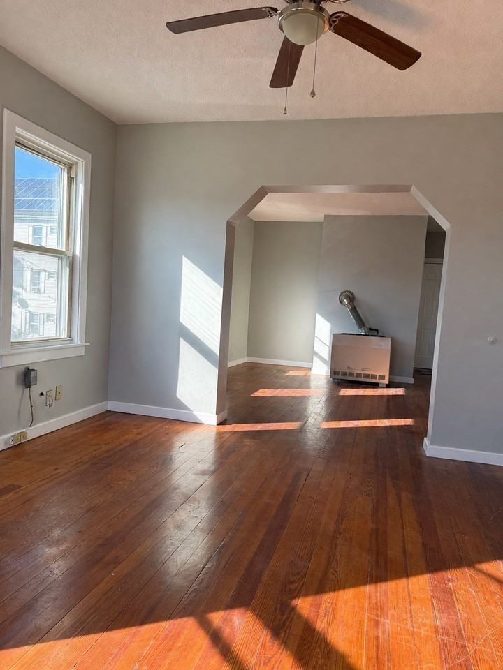 325 Davis St #2 - Photo 2 of 11