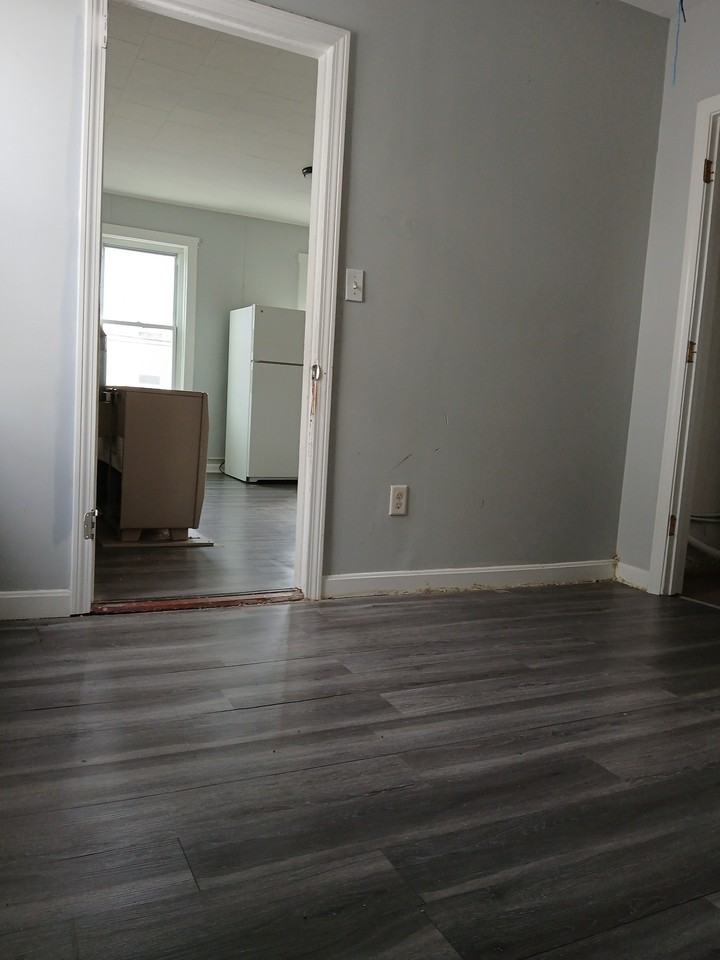 137 5th St #2N - Photo 3 of 7