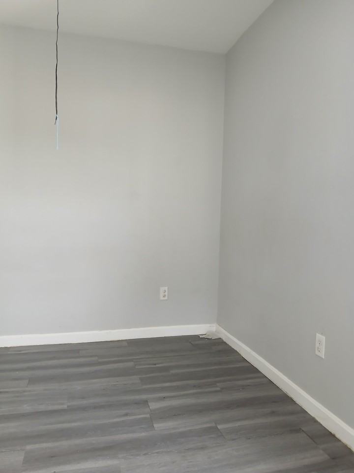 137 5th St #2N - Photo 5 of 7