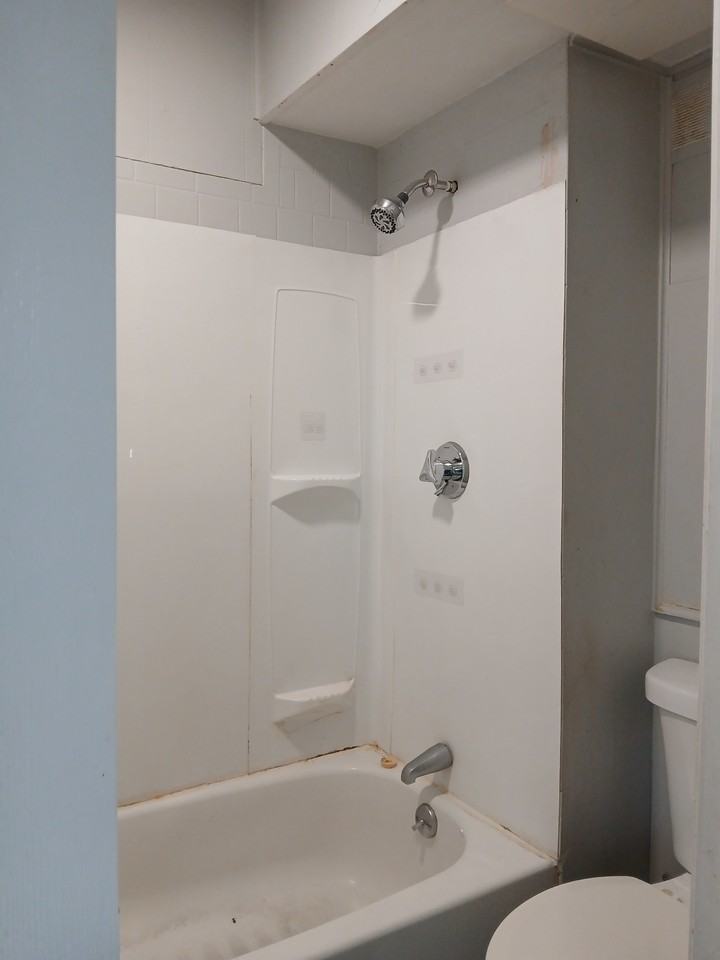 137 5th St #2N - Photo 6 of 7